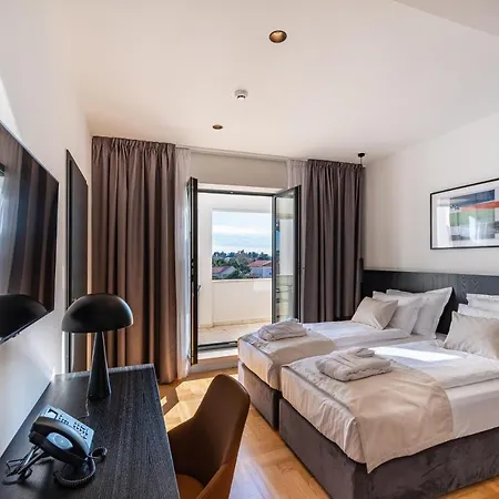 Miramare Szálloda 4*